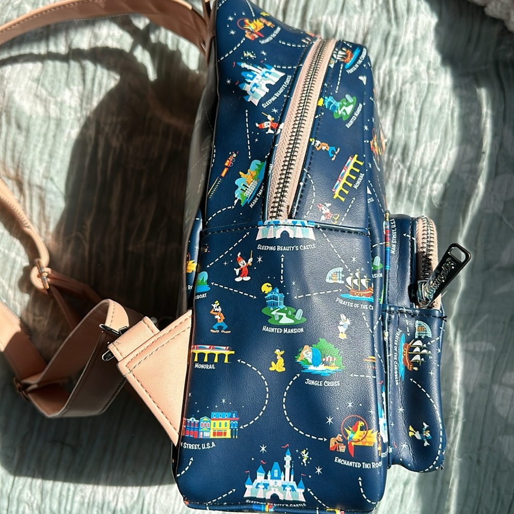 Disney Loungefly backpack - Picture 7 of 9